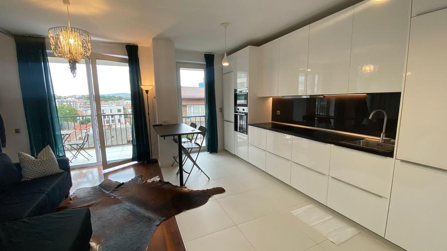 Apartament de închiriat, 2 camere, 47 mp, zona Piața Mihai Viteazul