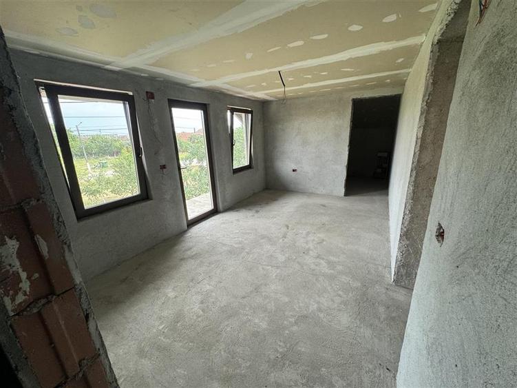 Casa noua cu 6 camere in SAGU la principala