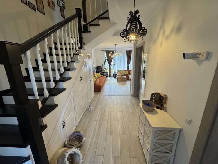 Casa de vânzare 112mp |362 mp teren | Dambu Rotund | Terasa | Parcare