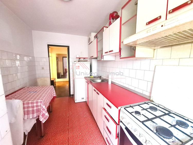 Apartament cu 4 camere decomandate,  in Manastur