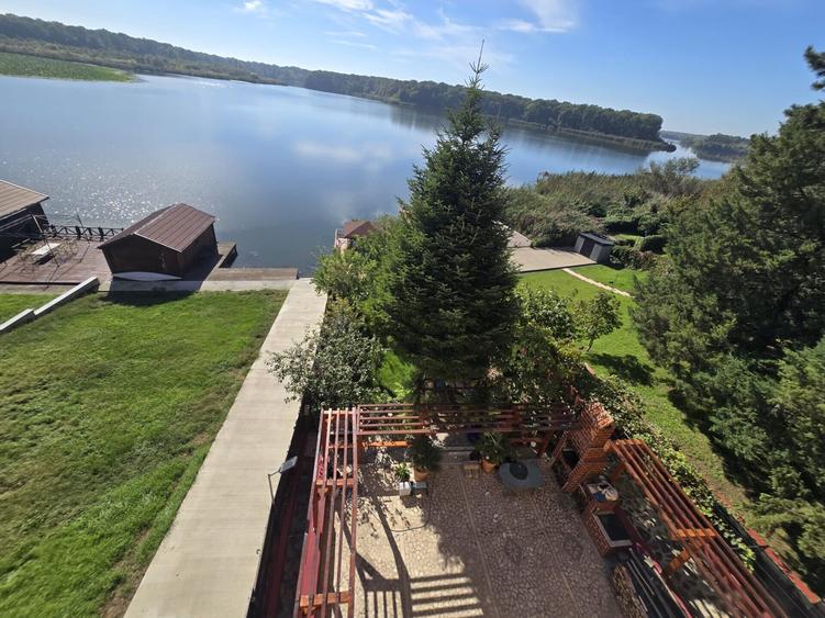 Vanzare apartament Snagov, teren, ponton, lac