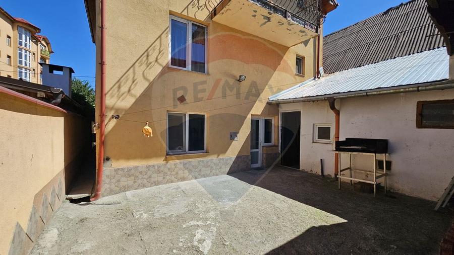 Casă individuală de vânzare | P+E+M | Central | Cristian