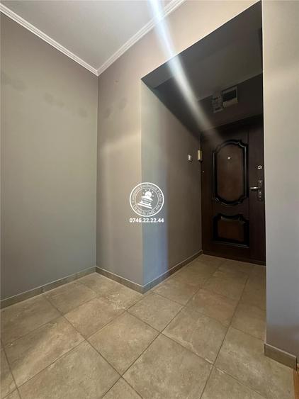 Apartament 3 camere de vanzare semidecomandat etaj intermediar bloc fara risc -