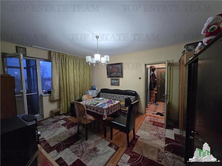 Apartament 3 camere metrou Favorit