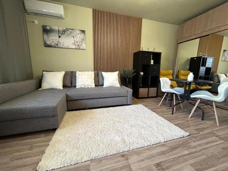 390euro -Garsoniera- 37mp- centrala proprie- bloc 2016