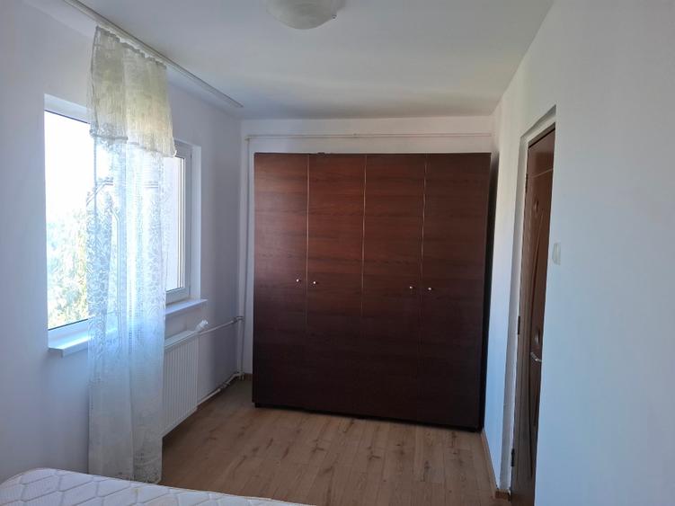 Ofer spre închiriere apartament cu 2 camere, semidecomandat, situat în Constanța