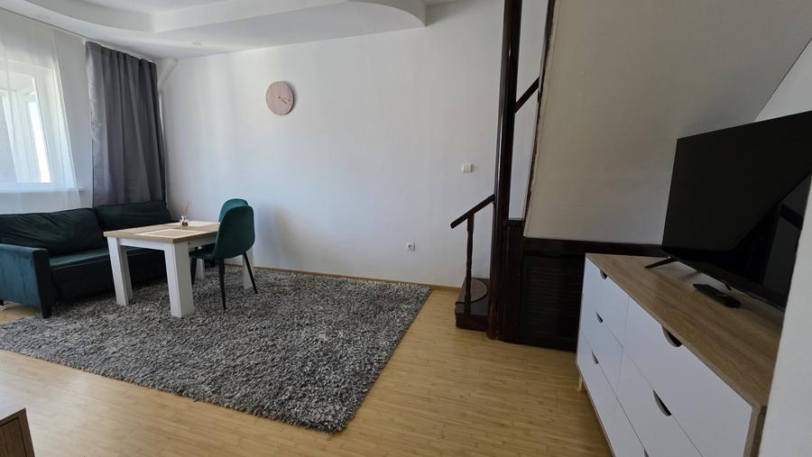 Mansarda cu 3 camere de inchiriat pe strada Soimului Sibiu