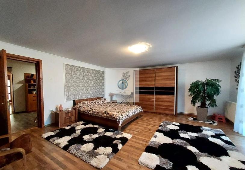Vila Impresionanta în Deva–Construcție Solida 3 garaje inclus elevator
