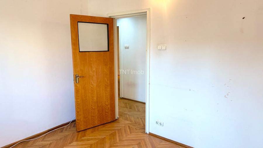 Apartament 4 camere Victoriei, centrala proprie, boxa, garaj, comision 0 ! - 28