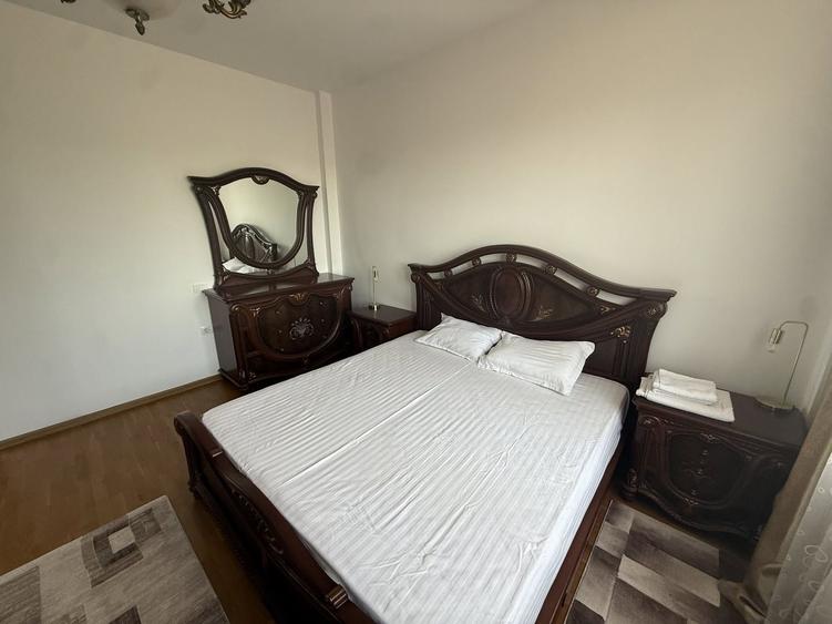 De închiriat apartament 2 camere decomandat 65 mp + terasa 30 mp et 2