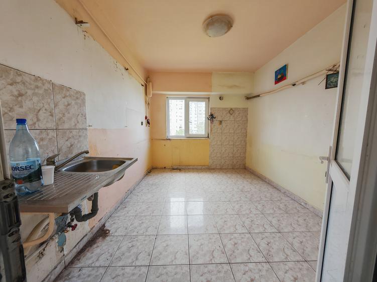 Apartament 3 camere decomandat Faleza Nord