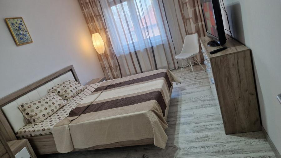 Apartament 2 camere de inchiriat zona Prima Shop