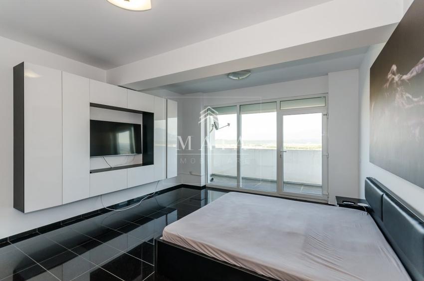 Penthouse 244 mp, et 17 , 3 camere, Prelungirea Bld Mihai Viteazu