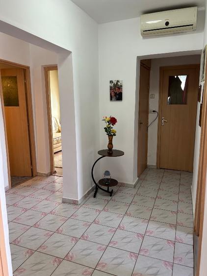 Apartament decomandat, 3 camere, Calea București- Mall