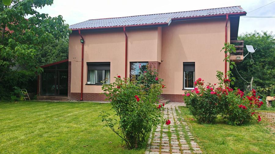 Casa de vanzare Adunatii Copaceni - cel mai bun pret