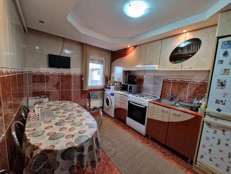 Apartament 3 camere, 70 mp, zona Ampoi 2 - 6
