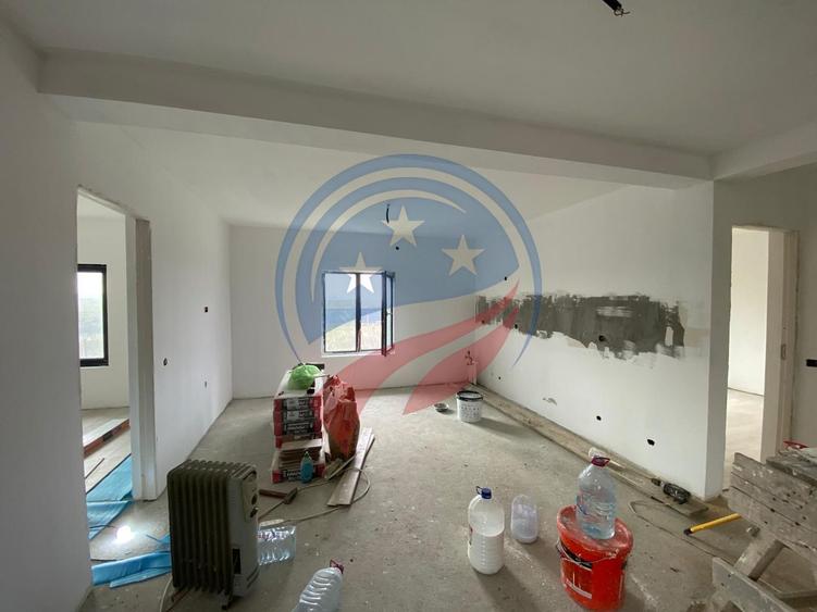 CASA 4 CAMERE PE PARTER ZONA SELGROS