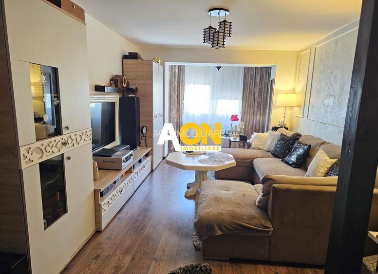 Apartament 3 camere, Cetate, etaj intermediar - 13