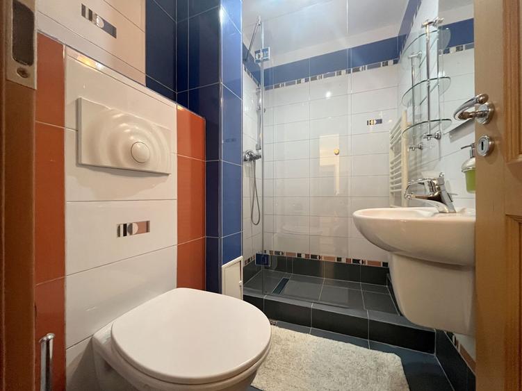 De inchiriat 4 camere- Zona Circumvalatiunii