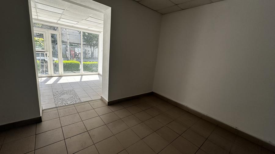Inchiriere Spatiu Comercial 130 mp la Bulevard cu vad si parcare