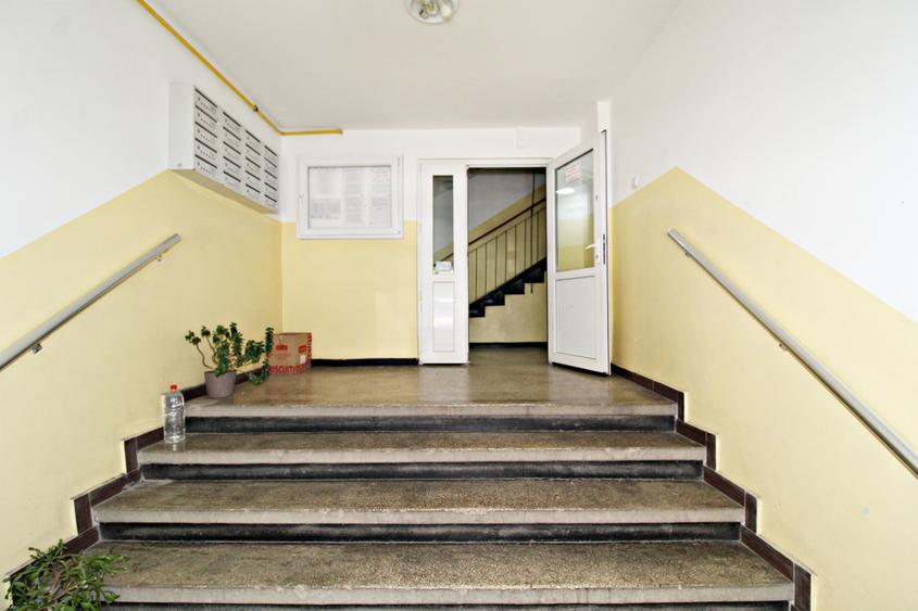 Dezrobirii - IS-uri, ap. renovat capital, loc de parcare, comision 0%