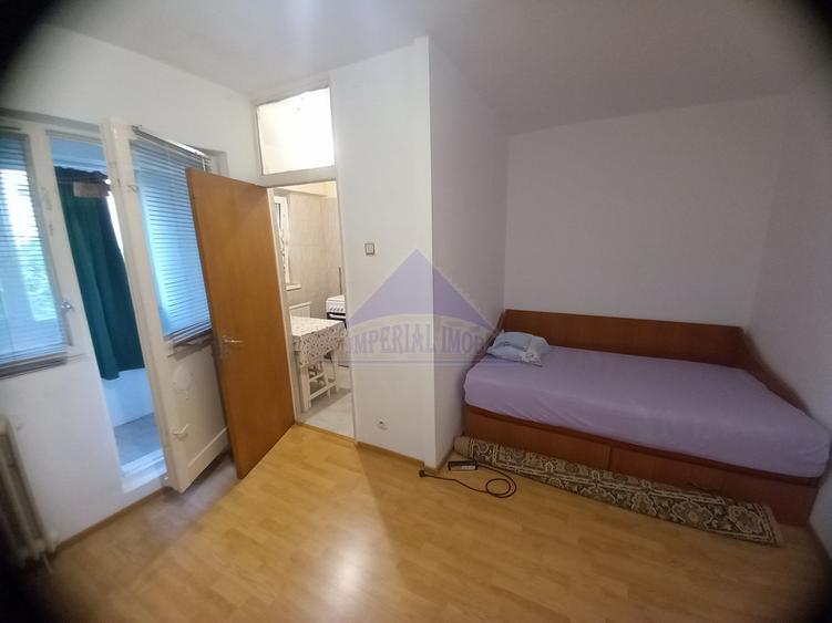 Inchiriere garsoniera 25 mp, Teiul Doamnei – Brasoveni