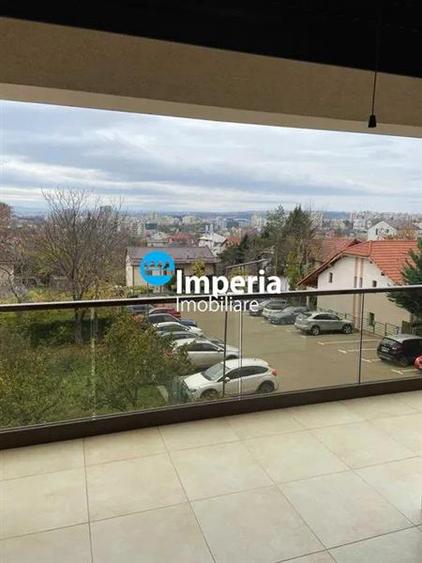 Apartament 3 cam, open space, de vanzare zona Podu de Fier - Moara de Vant