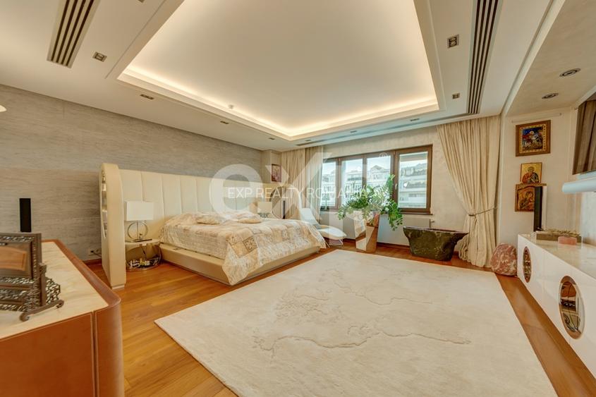 Penthouse 5 camere de vanzare -Nordului stradal + 800 mp teren in jurul blocului - 3