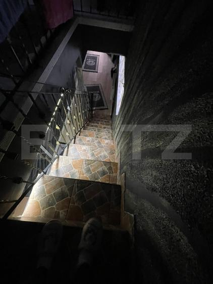 Casa de vanzare, 97 mp, zona Piata Centrala