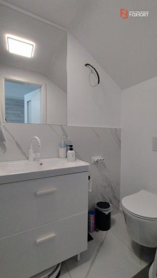 Casa insiruita, 4 camere, Sacalaz - arhitectura moderna, 2 locuri de parcare