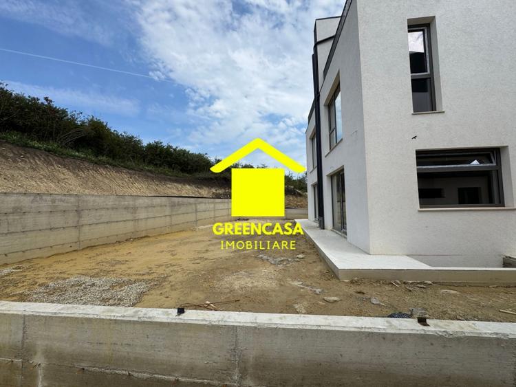 Duplex semifinisat, 175 mp utili, garaj dublu, cartier Voroneț