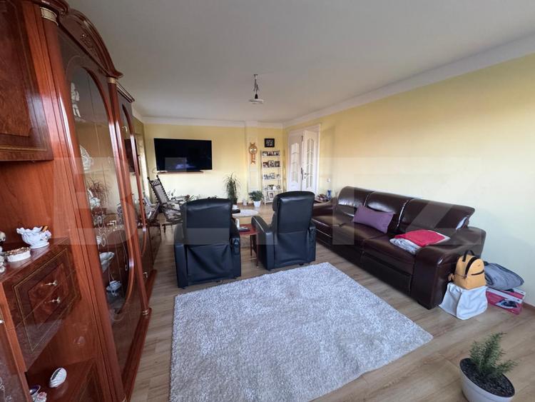 Casa de vanzare, 190 mp, teren 600 mp, zona Amatiului