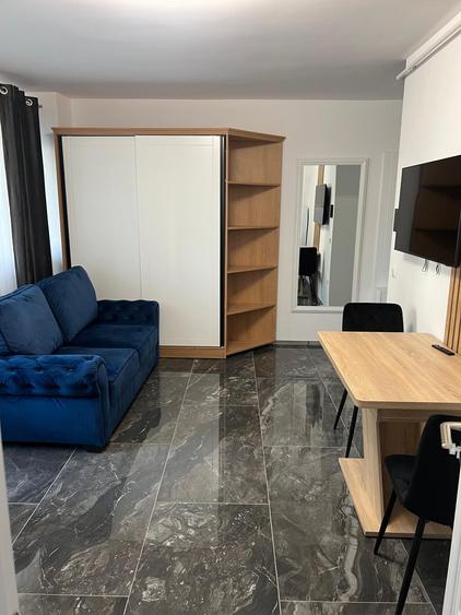Apartament 1 camera, decomandat, etaj 3/4, zona Palas