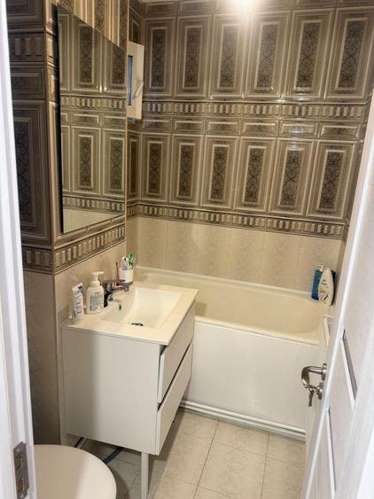 Proprietar-vând apartament cu 3 camere, 70 mp, Craiovita Noua