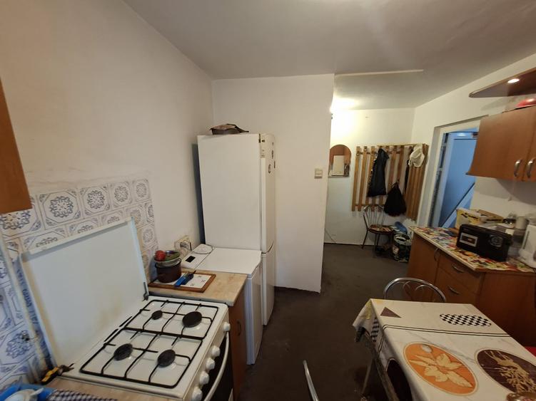 Apartament cu 2 camere, etajul 2/4, zona Tatarasi