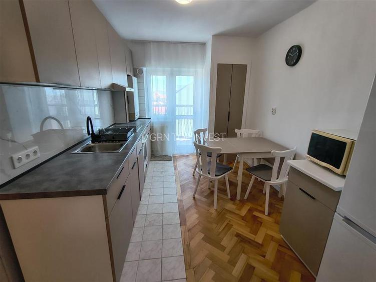 Apartament 2 camere balcon parcare zona Sub Arini