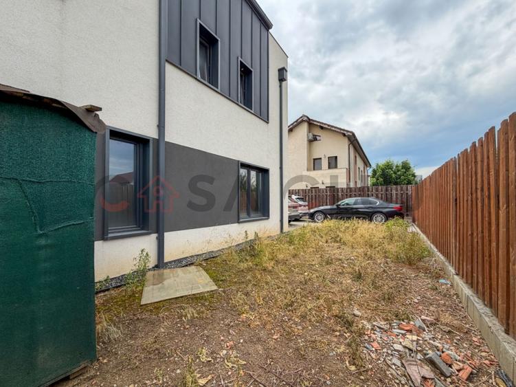 Casa cu 4 camere, 2 locuri de parcare, Someseni!
