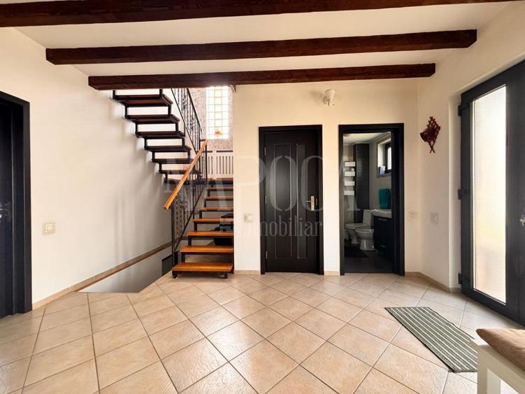 Casa 5 camere de vanzare in Salicea
