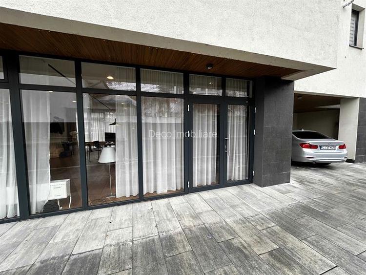 Spatiu comercial 124 mp, vitrina la strada s parcare - 2