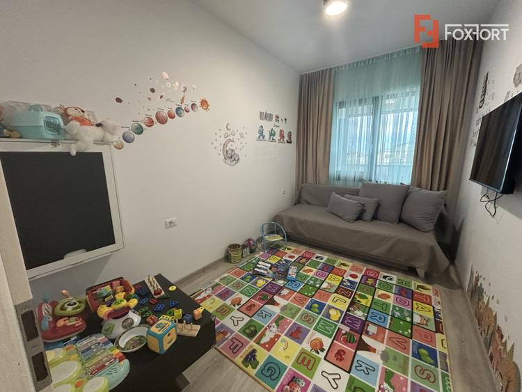 Apartament cu 3 camere si 2 bai, etaj 2 in Giroc