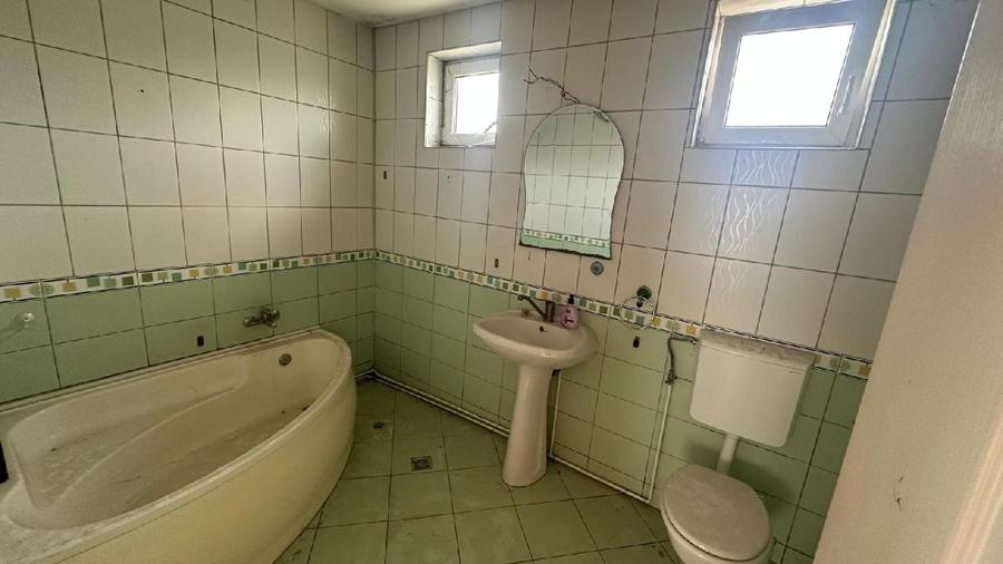 Cristian Sibiu, Apartament-2 camere 84 mp, etaj 1