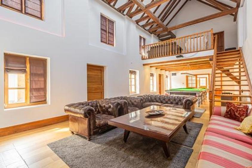 CASA SASEASCA 7 CAMERE CU MARE POTENTIAL TURISTIC IN CRISTIAN - BRASOV
