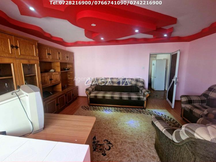 Apartament 3 camere, situat in Rovinari , Str. Plopilor - 3