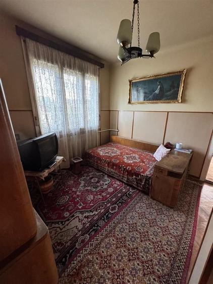 Casa cu 5 camere l 406 MP Teren l Garaj l Andrei Muresanu