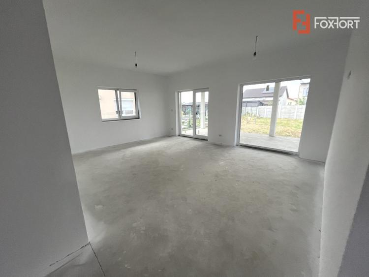 Casa individuala cu 3 camere si teren 640 mp - Mosnita Noua