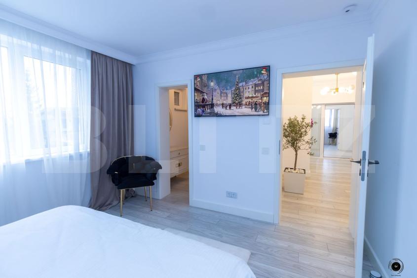 Casa de vanzare, 305 mp, zona Santana de Mures