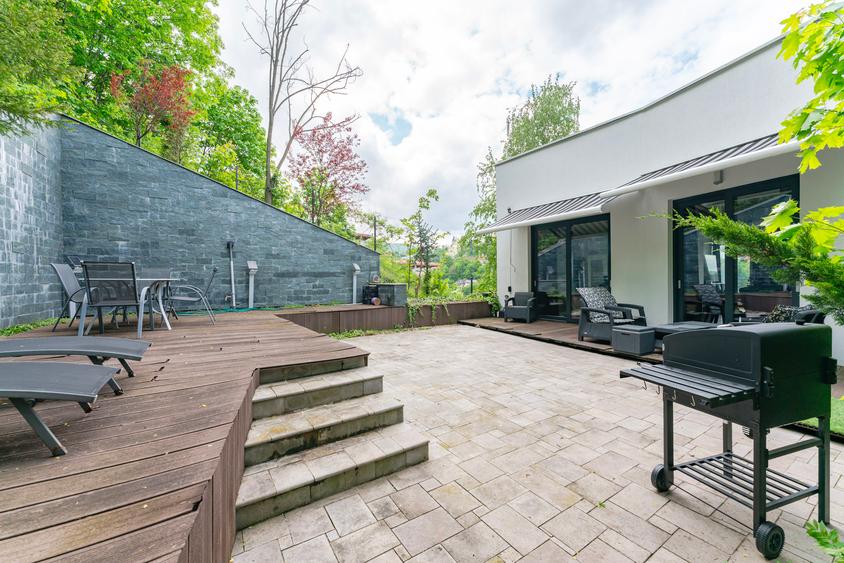 Proprietate unica tip vila, ultra central,S+P+2E cu lift,priveliste peisagistica