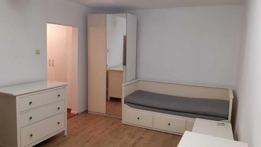 Garsoniera Tineretului Metrou 5 Min 35mp Etaj 5/10 Renovata Recent AC