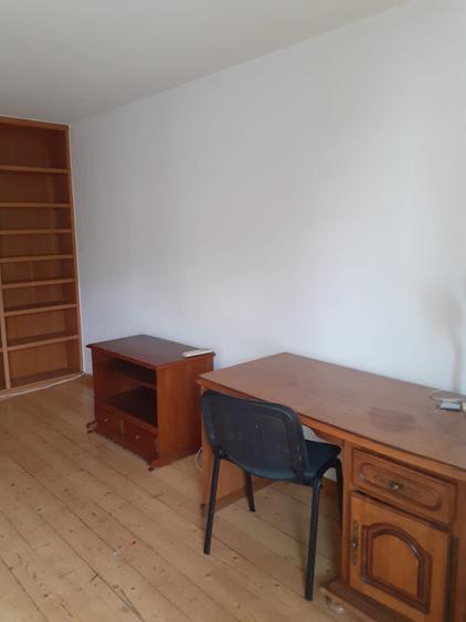 Iancului,Metrou, 3 camere, DECOMANDAT,2 GRUPURI SANITARE,STRADAL,2AC, 80MP