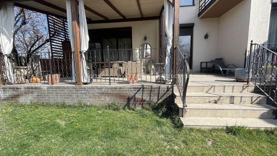 Casa eleganta si luminoasa, situata in zona de case - Mehala - 39